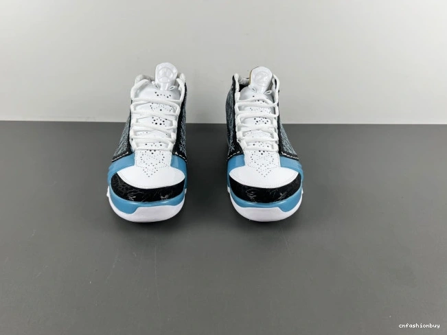 23 318376-041 UNC Jordan 0911